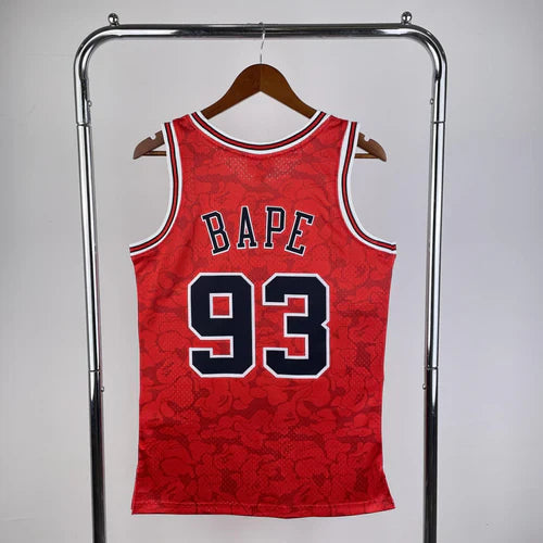 CHICAGO BULLS EDICIÓN BAPE RED (RETRO)