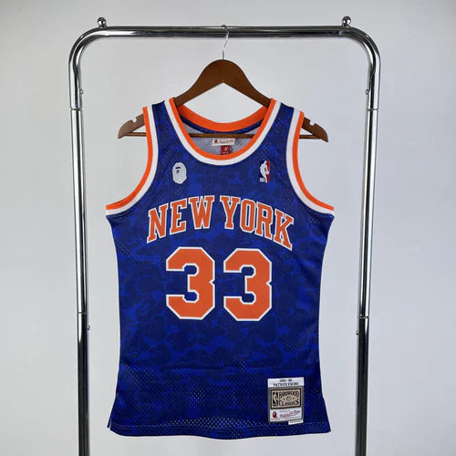 NEW YORK KNICKS EDICIÓN ESPECIAL BAPE AZUL (RETRO)